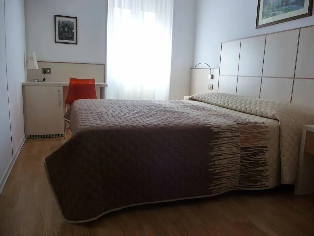 Albergo Aurora Μαλτσεζίνε Ιταλία