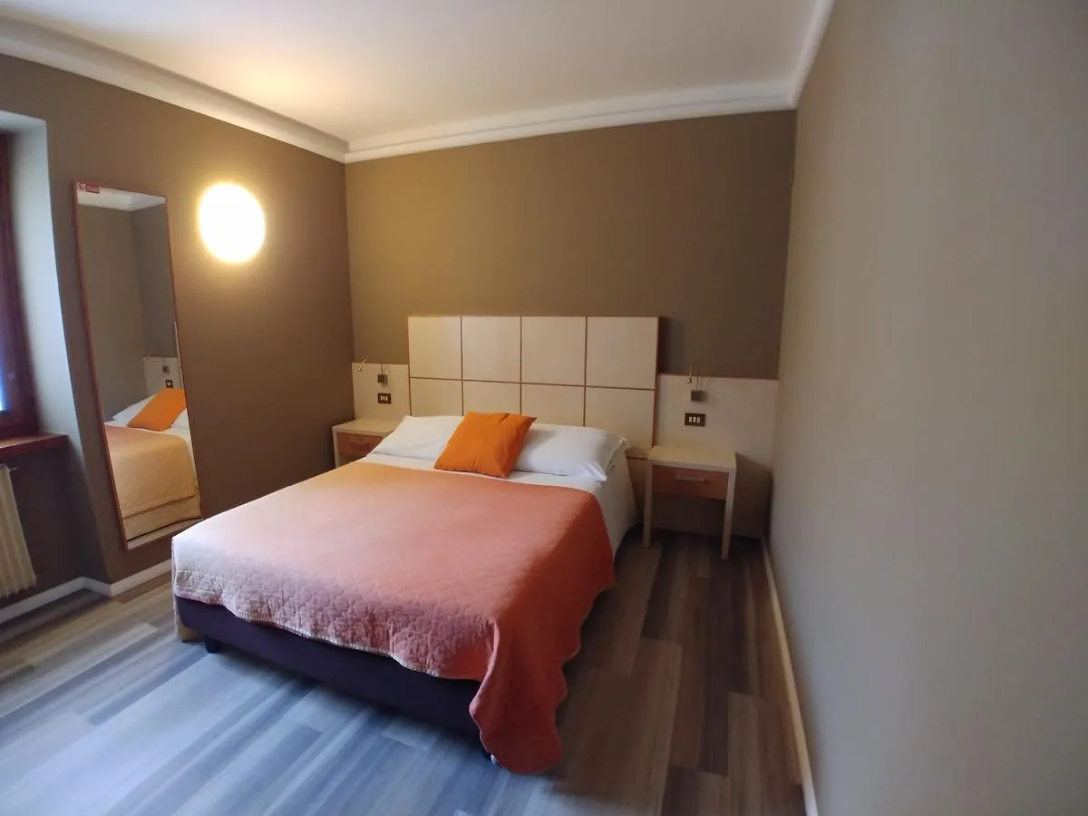 Albergo Aurora Μαλτσεζίνε Ξενοδοχείο