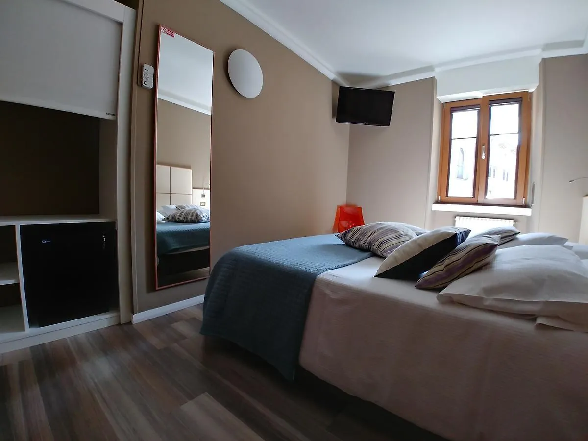 Albergo Aurora Μαλτσεζίνε Ιταλία