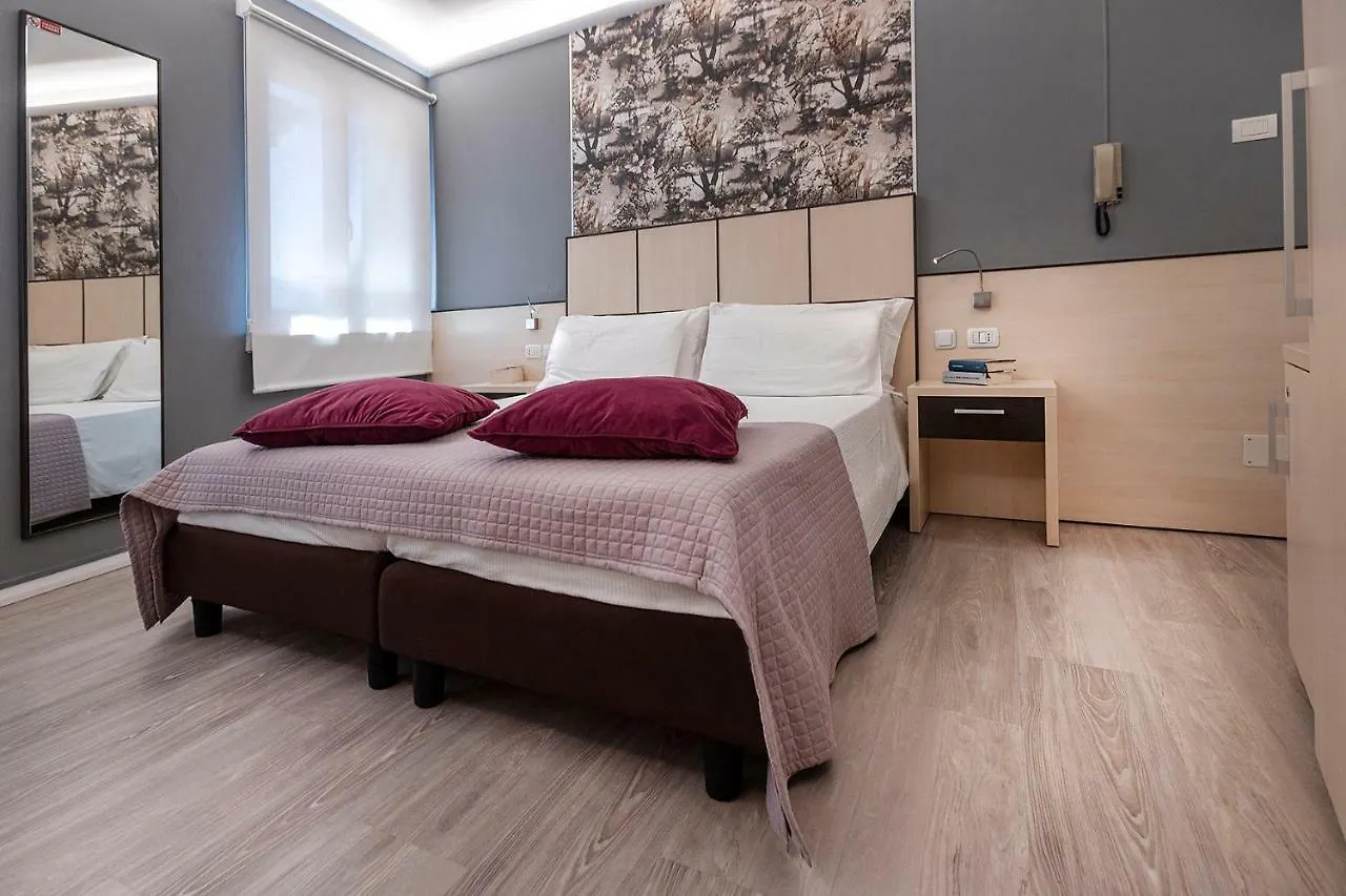 Albergo Aurora Μαλτσεζίνε