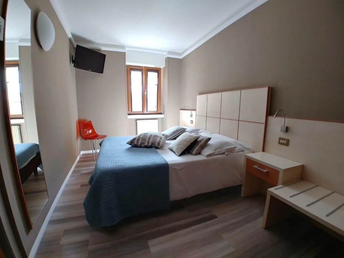Ξενοδοχείο Albergo Aurora Μαλτσεζίνε